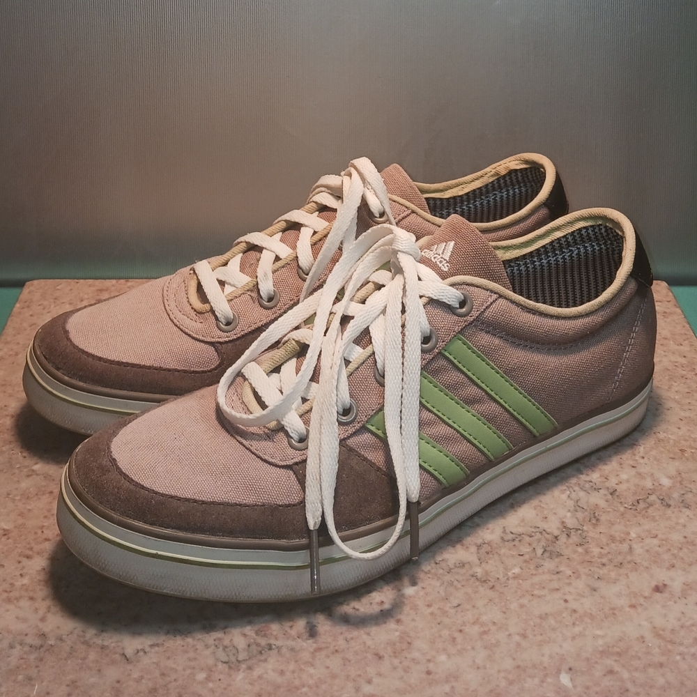 Adidas Men's Size 9 Brown Green Shoes